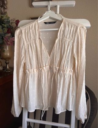 Blusa Zara Popelín Volante Beige