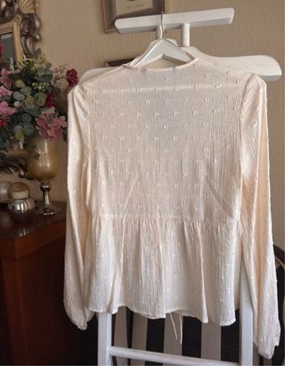 Blusa Zara Popelín Volante Beige