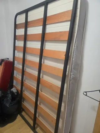 Colchón 135x190 con somier y patas