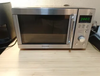 Microondas Grill Daewoo KOG-837RS