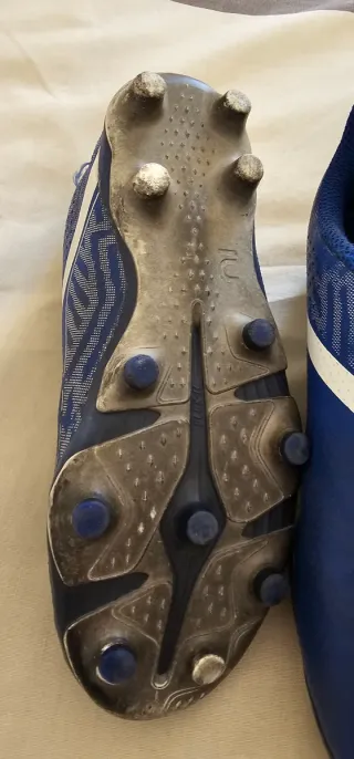 Botas de fútbol azules