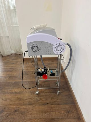 Láser para eliminación de tatuajes