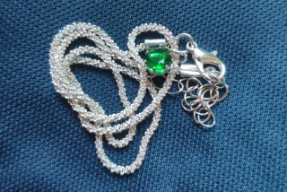 Colgante Acero con Piedra Verde