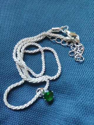 Colgante Acero con Piedra Verde