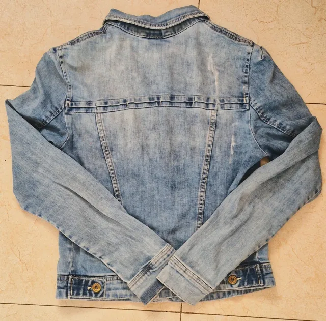 Chaqueta vaquera Bershka Talla M/38