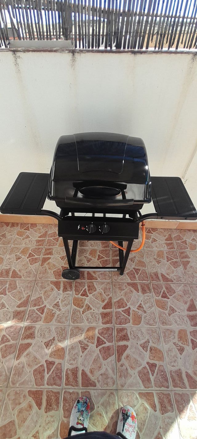 Barbecue a gas nero