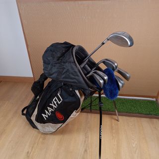 Palos de golf / Mujer / TaylorMade + Mizuno + Daks