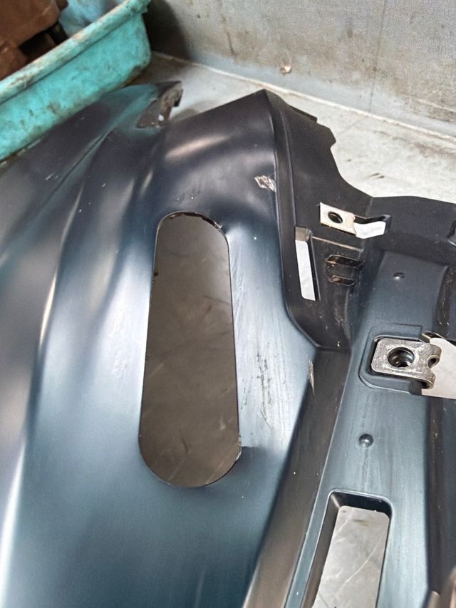 Tapa frontal izquierda Yamaha T-Max 560