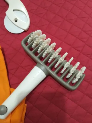 Set accessori cucina: stampi, grembiule, spatola