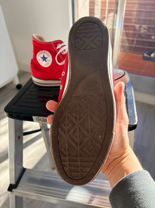 Converse Rojas Talla 42.5