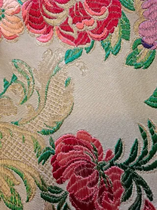 Tela brocada bordada floral 71x55 cm