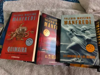 Lote 15 novelas de Manfredi