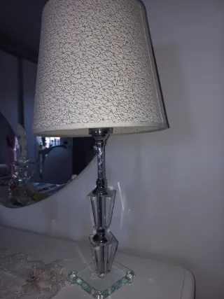 Lampada da tavolo in cristallo e metallo