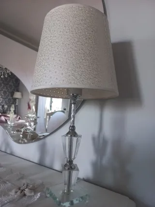 Lampada da tavolo in cristallo e metallo