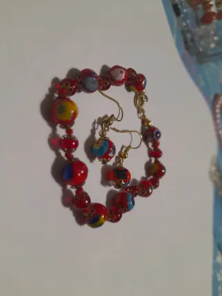 Bracciale e orecchini con perle