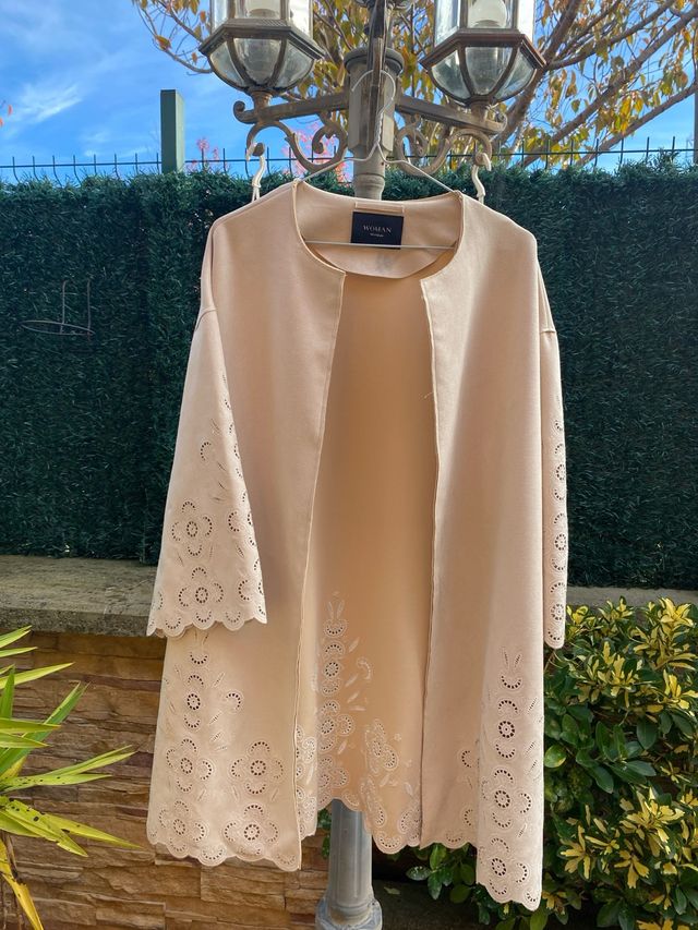 Elegante abrigo fino de antelina