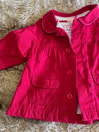 Trench bebé niña rojo