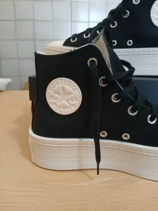 Converse Platform nere e bianche