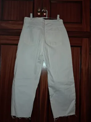 Pantalón blanco vaquero