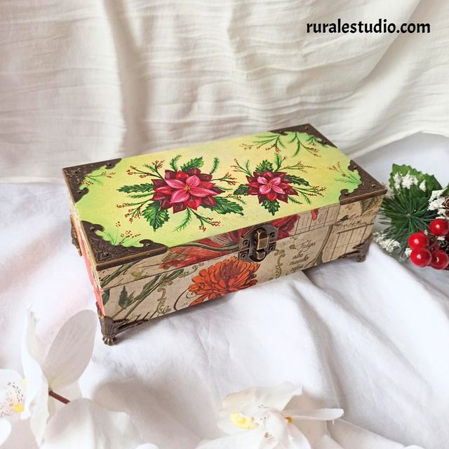 Joyero pintado a mano con flores de pascua Navidad