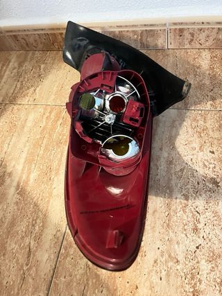 Piloto Trasero Izquierdo Peugeot 206