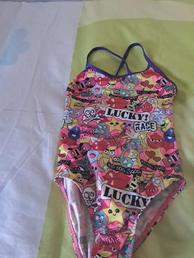 Bañador niña estampado divertido de la marca Turbo