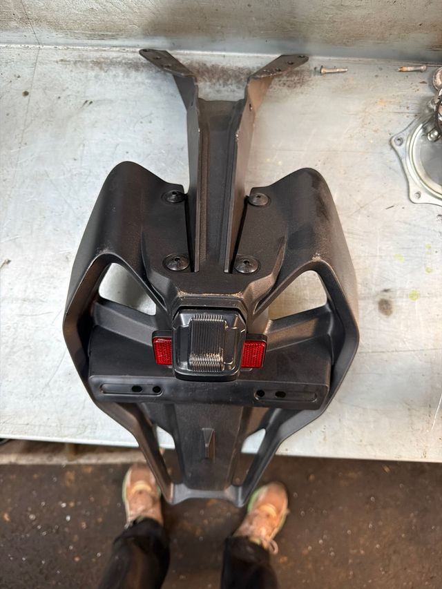 Portamatrículas Yamaha T-Max 560 2023