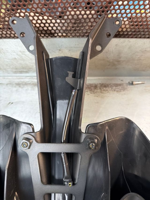 Portamatrículas Yamaha T-Max 560 2023