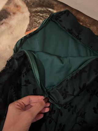 Gonna verde con pizzo