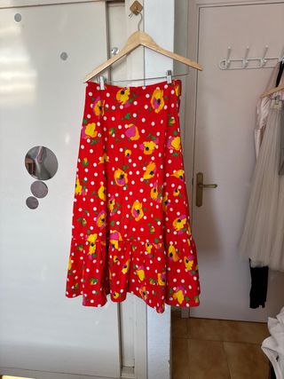 Falda larga estampada flores y lunares