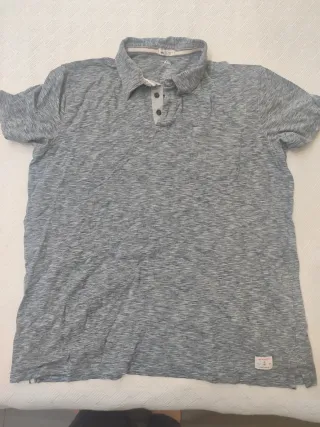 Lote de camisetas y jersey de marca