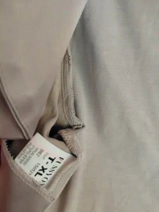 Vestido con chaqueta y lazo