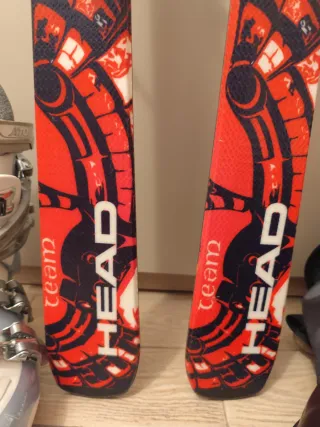 Botas esquí Atomic Talla 37 esquís, bastones, casc