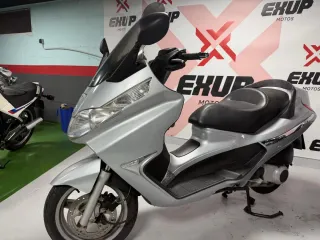 Piaggio X8 125 Plata