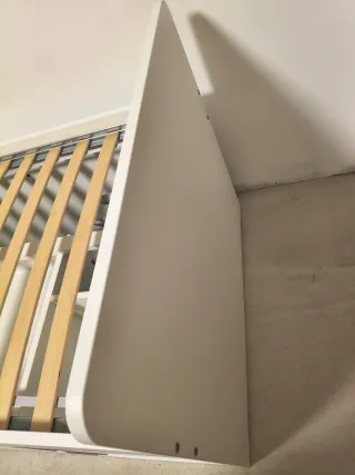 Cama infantil Ikea blanca con cajones