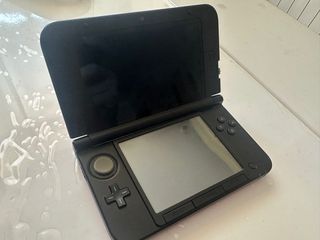 Nintendo 3DS XL Roja Edición Especial