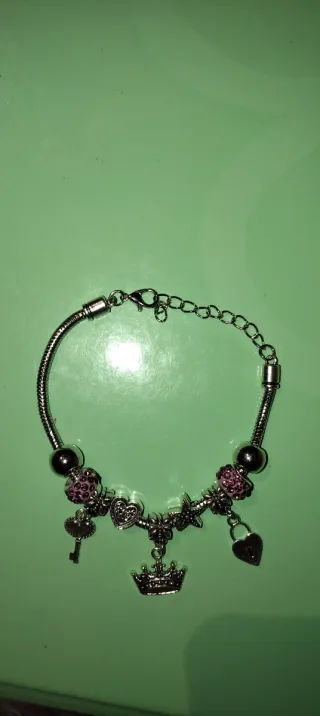 Pulsera estilo Pandora con dijes