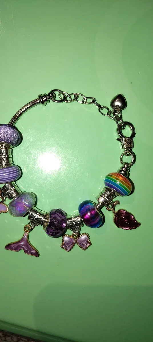 Pulsera estilo Pandora con dijes