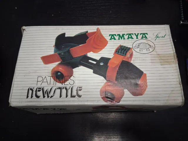 Patines de plástico azul para niños