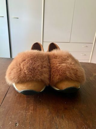 Scarpe scamosciate Intrend con pelliccia