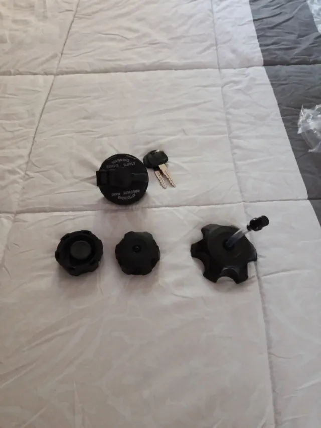 Tapones depósito moto con llaves