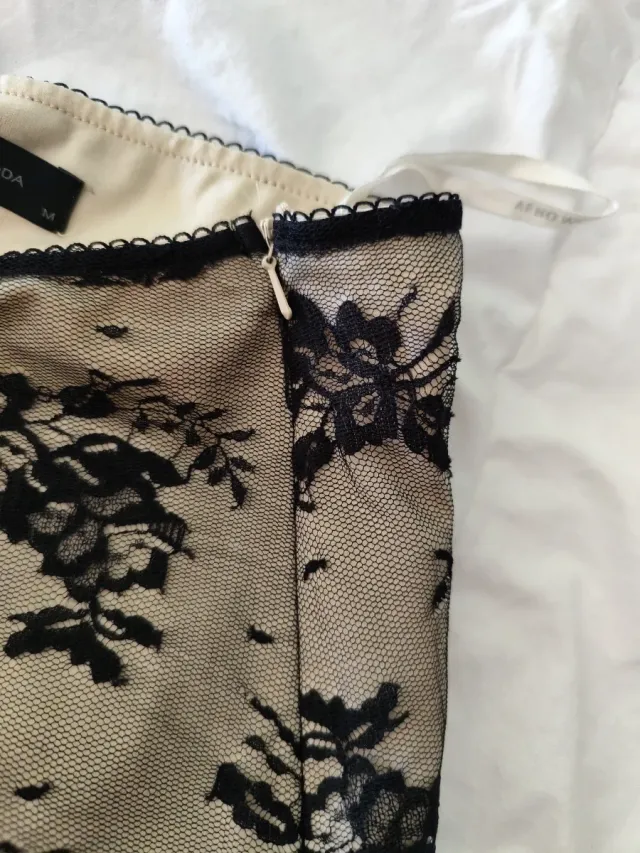 Falda larga encaje beige y negro