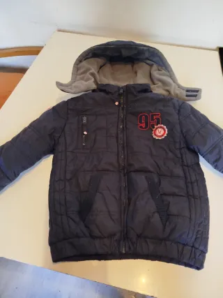 Anorak azul y gris 6 años