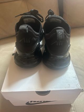 Zapatillas Nike Air Max 270 Negras Unisex(pequeñas
