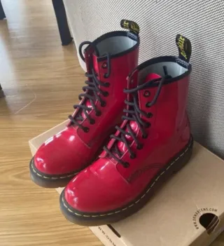 Botas Dr. Martens Charol Rojas Talla 37