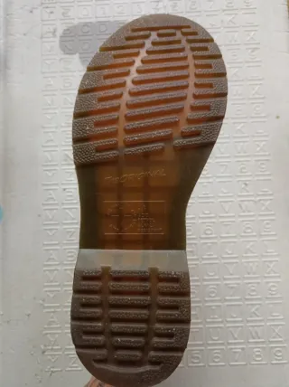 Botas Dr. Martens Charol Rojas Talla 37