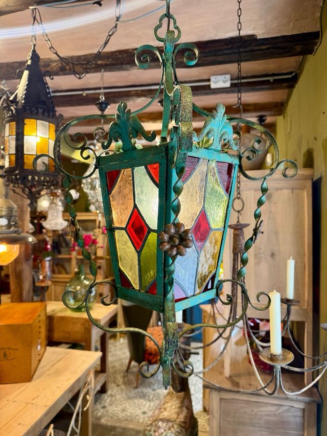 Lámpara antigua de vitrales. pátina Verde original