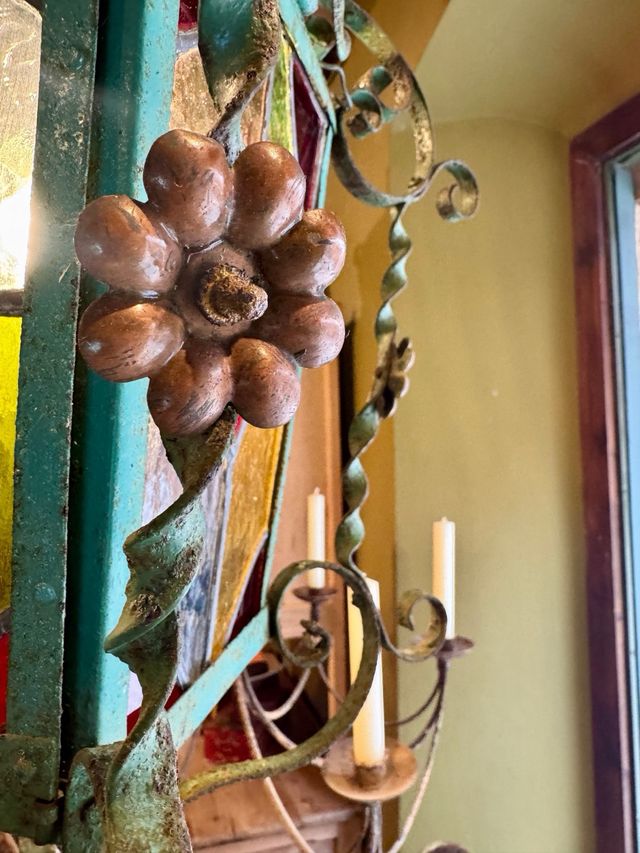 Lámpara antigua de vitrales. pátina Verde original