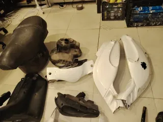 Asiento Piaggio Typhoon y carcasa marcador.