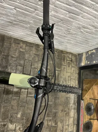 BICICLETA MONTAÑA ELÉCTRICA BH